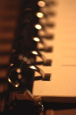 初心者でも簡単にできる！箔押しペンで魅力的なデザインを作る方法